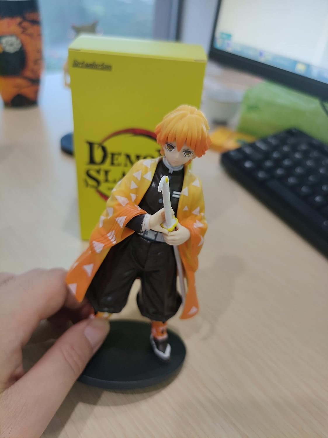 Demon Slayer Figure Action Figure Zenitsu Agatsuma Bedroom Desktop Decoration Tanjirou Figure Toy Doll Gift for Anime Fans 6.7Inch